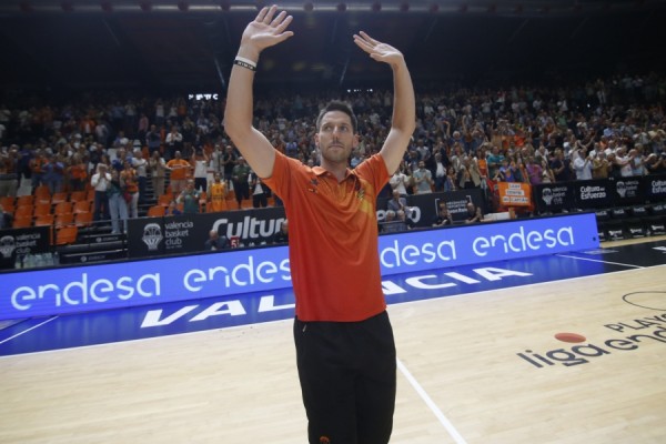 Sam Van Rossom se despedirá de la Fonteta con un emotivo acto el miércoles 7 a las 19:30 horas
