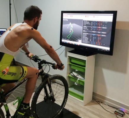 Una empresa de Elche aplica la biomecánica en 3D para mejorar la salud y rendimiento del ciclista