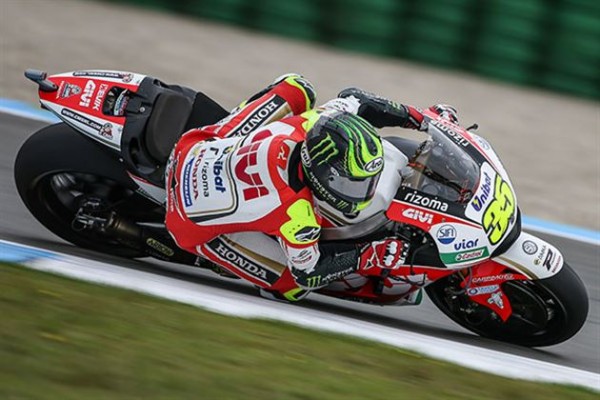 Crutchlow suma su segunda victoria en MotoGP tras el error de Marc Márquez