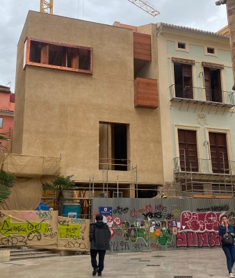 La Casa del Relojero o la polémica de la convivencia entre historia y modernidad