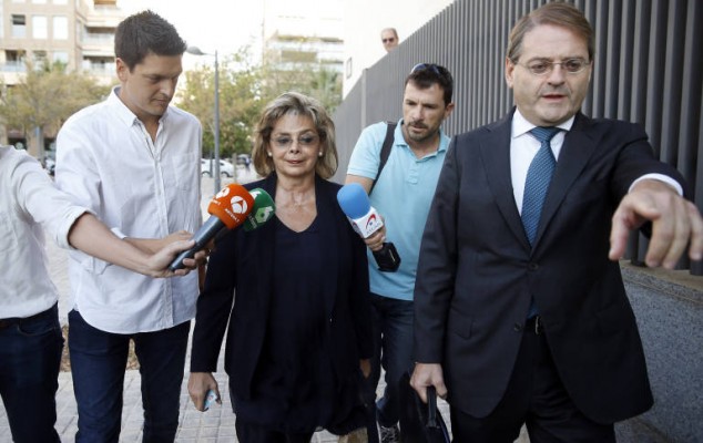 Alcón rechaza que las defensas oigan su 