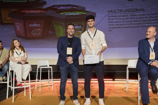 La EASD de Castelló logra un accésit en los Premios Nacionales de Envase 
 
