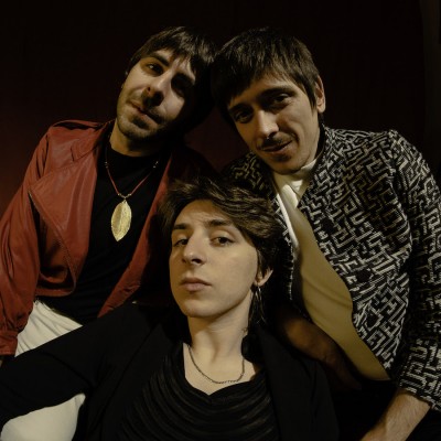 La banda valenciana Hermano Salvaje comienza nueva etapa con 'Flechazos'