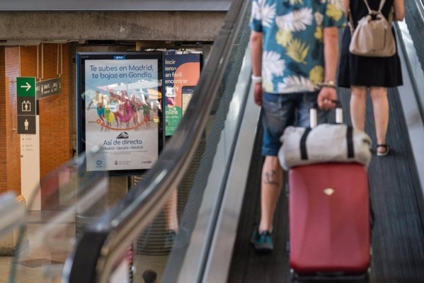 Renfe emite 177.500 abonos gratuitos de Cercanías y Media Distancia en la Comunitat