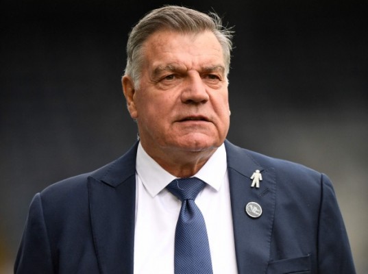 Allardyce deja el Leeds tras el descenso
