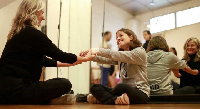 Balles? Professionals valencians fan de la dansa un mitjà de socialització per a col·lectius minoritaris