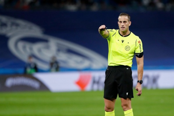 Alberola Rojas dirigirá el Betis-Valencia y Jaime Latre estará en el VAR