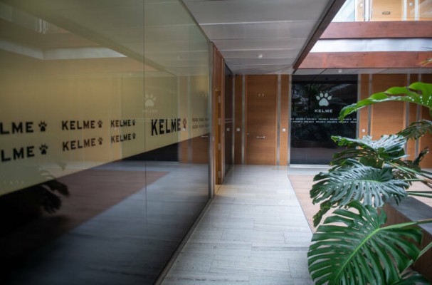 Kelme supera el concurso: el 75% de los acreedores aprueba el convenio