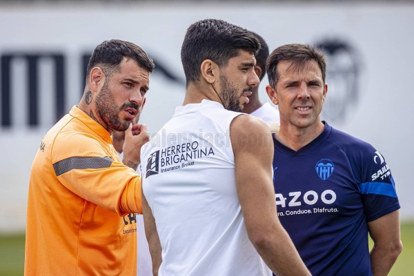 Baraja 'encierra' a la plantilla para preparar otra final