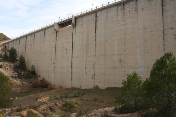 El Canal de Abanilla y la presa de Santomera evitan inundaciones por la crecida del río Chicamo 