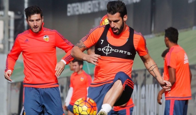 Nuno deja fuera a Negredo para el derbi