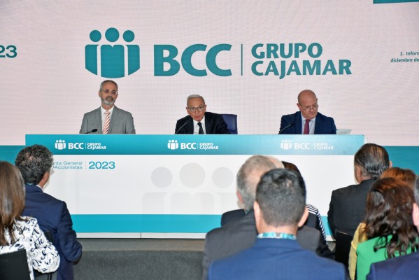 La financiación del Grupo Cajamar a empresas y familias generó un impacto de 9.947 millones en la economía