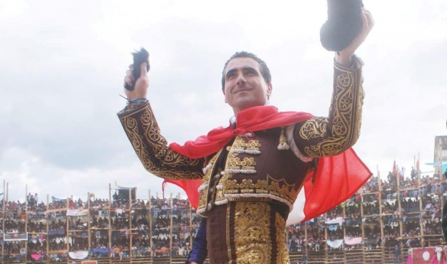 El torero Emilio Serna toma la alternativa como concejal por Vox en Las Torres de Cotillas
