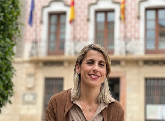 Lourdes Aznar (PP) asume el reto de ser la primera alcaldesa de Crevillent; Penalva deja la corporación
