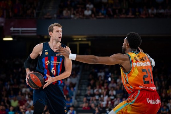Mirotic ajusta la mirilla y acribilla al Valencia Basket
