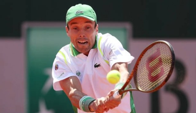 Bautista regresa a Roland Garros con una victoria clara en primera ronda