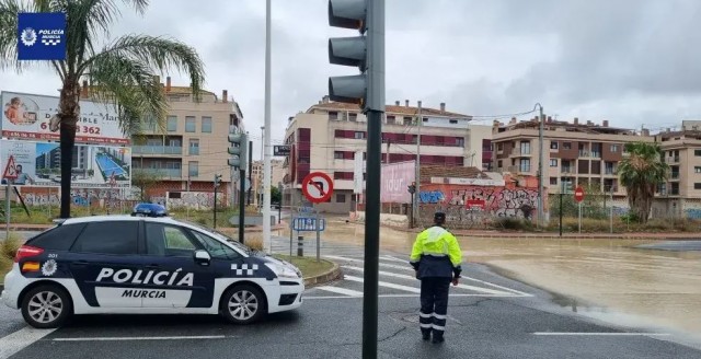 La lluvia obliga a cortar al tráfico en 4 carreteras de Murcia: en Churra y Sangonera la Seca