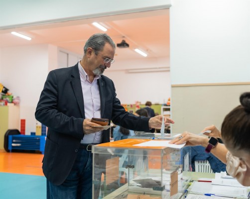 Flores asegura que Vox 