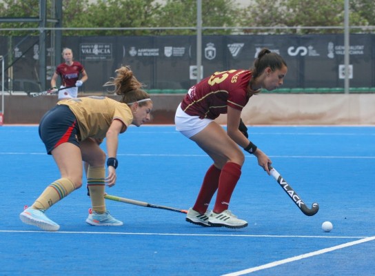 El Valencia y el Xaloc cierran su temporada en DHB con la frente alta