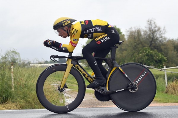 Primoz Roglic sentencia su primer Giro en la dura cronoescalada de Lussari