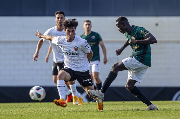 El Mestalla dice adiós al ascenso en el último suspiro