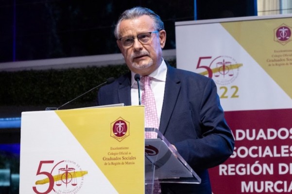 El Colegio de Graduados Sociales de la Región escoge a Alfonso Hernández Quereda como nuevo decano