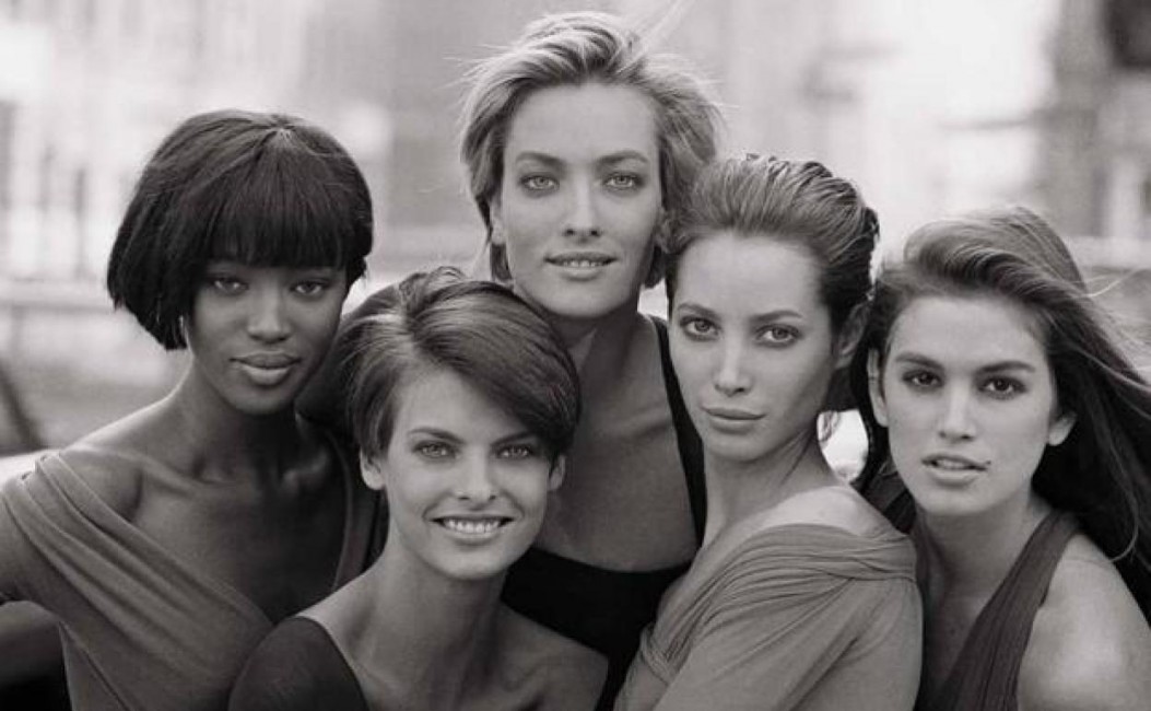 Carla (Bruni), Claudia (Schiffer), Naomi (Campbell), Cindy (Crawford) y Helena (Christensen)  - 