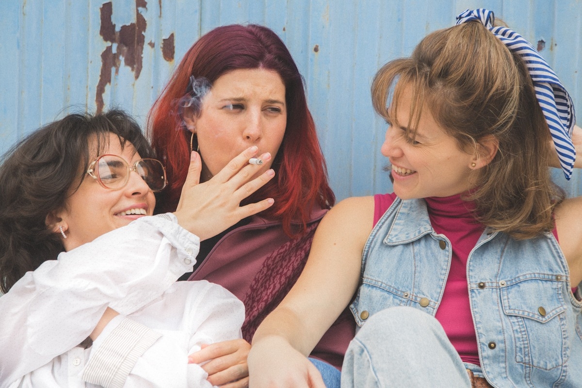 Se rueda 'Valenciana', la adaptación de la obra de teatro que radiografió la euforia de los 90