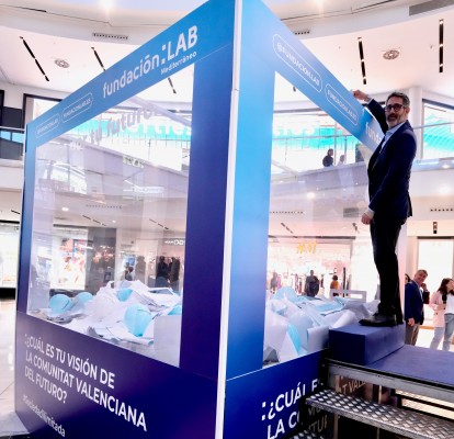 La Fundación LAB Mediterráneo saca una urna en Castelló para consultar por el futuro de la Comunitat