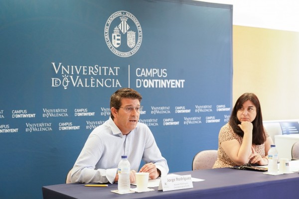 La UV implantará un nuevo programa en Ontinyent para formar a personas mayores
