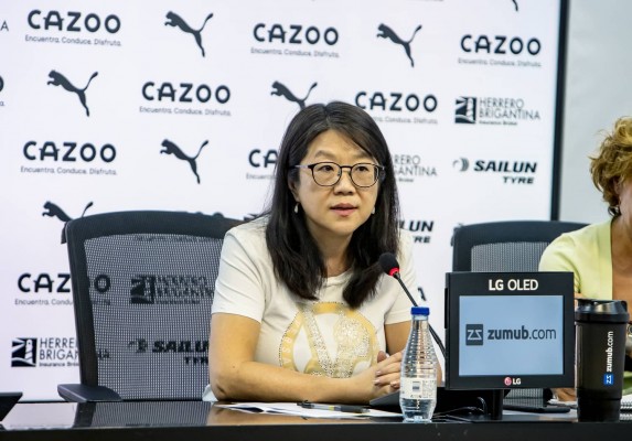 El Valencia amplía su demanda con las críticas de Sandra Gómez a Lim como ejemplo de 