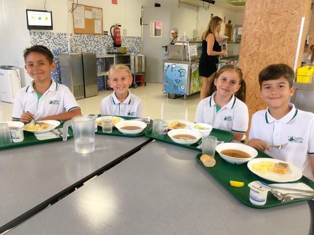 Los comedores escolares adoptan tendencias saludables con cocina casera, local y sostenible 