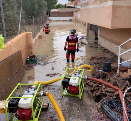 Molina hace balance de la tormenta: 100 litros por m2, coches arrastrados y 15 personas rescatadas en sus casas