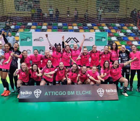 El Atticgo Elche da el primer paso hacia el título