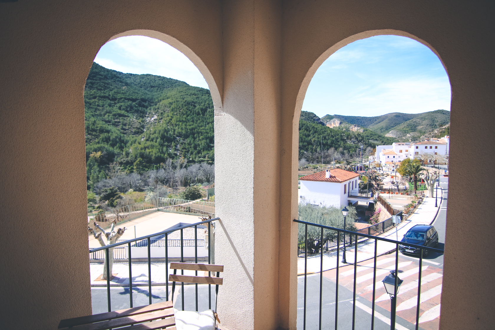 Fuentes de Ayódar refuerza su vocación turística y abre la puerta a ampliar el Hotel Las Viñas Viejas