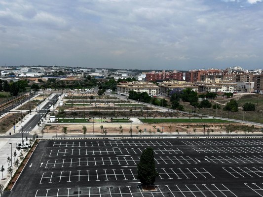 Paterna abre la zona residencial de Los Molinos con un macroparking público de 450 plazas 
