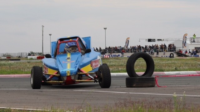 Monfort se impone en el Slalom del Kartódromo de Chiva
