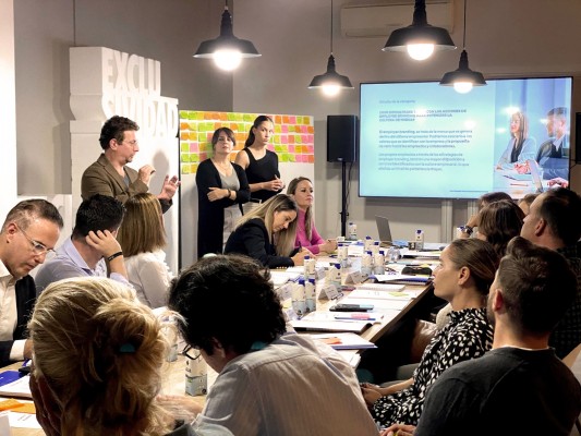 Los directivos de Comunicación y Marketing    de Alicante analizan las tendencias del sector