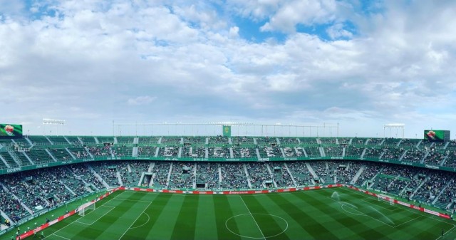 Nteka y Boyé, ataque del Elche ante un Sevilla con En-Nesyri en punta
