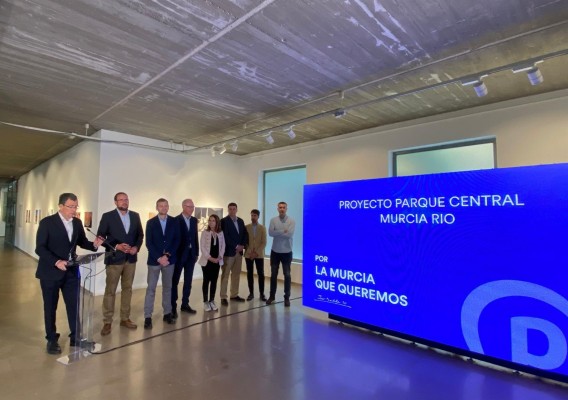 Ballesta (PP) recuperará su proyecto Murcia Río con la sala de cine abierta más grande de España