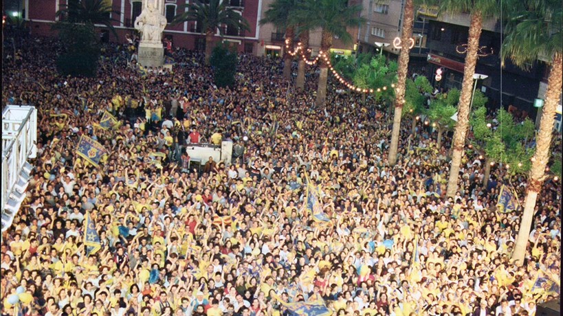 El Villarreal celebra 25 años de su primer ascenso en uno de sus mejores momentos