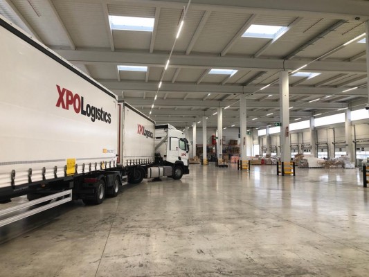 XPO dobla capacidad en Alicante y quiere llegar a los 2.000 repartos al día: así opera su nuevo centro