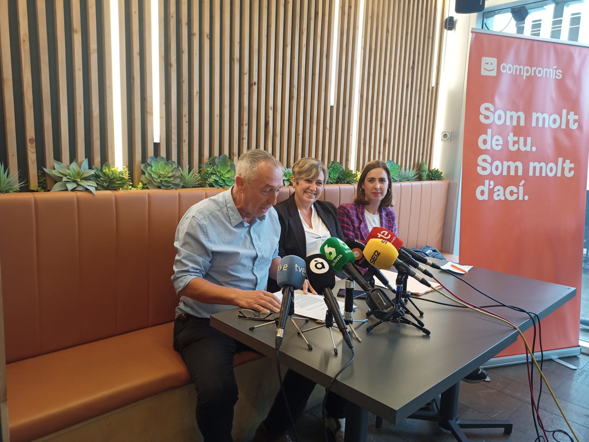 Compromís exhibe inversión educativa en Elche y anuncia que impulsará la Xarxa Llibres en FP