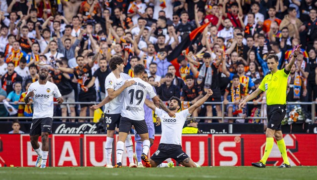 El Valencia asegurará la permanencia si gana en Mallorca y no lo hacen Espanyol y Getafe
