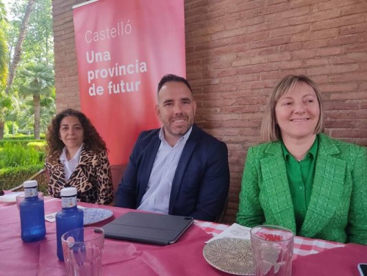 Simó afea a Fabra su 