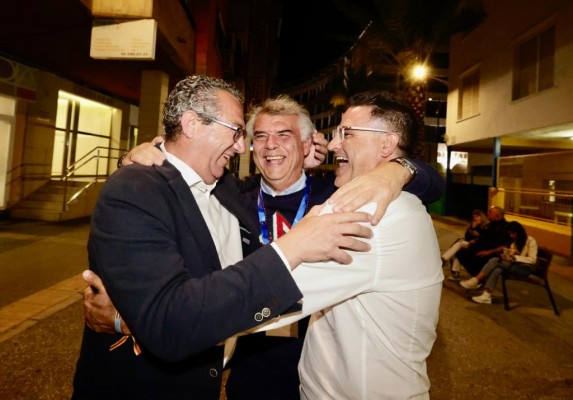 Benidorm premia a Toni Pérez, que consigue mayoría absoluta y tres ediles más