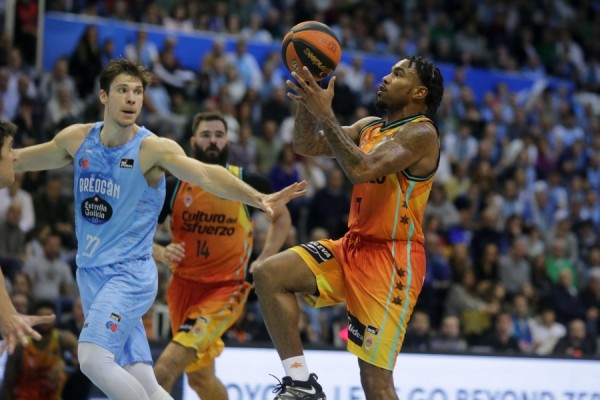 El Valencia Basket, a por el playoff con un triunfo ante el Breogán