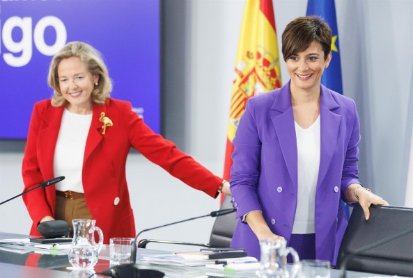 El Gobierno aprueba la Ley de Paridad que obliga a que haya un 40% de mujeres en el sector público y privado