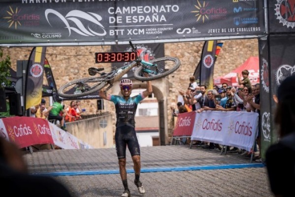 Mantecón revalida el título de campeón de España de XCM