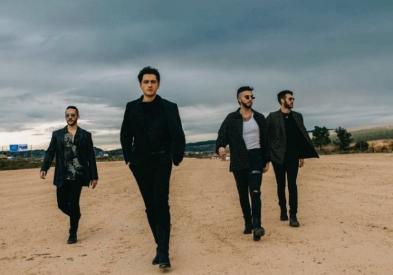 La banda cartagenera Arde Bogotá arrasa en las listas de ventas con su 'Cowboys de la A3' 